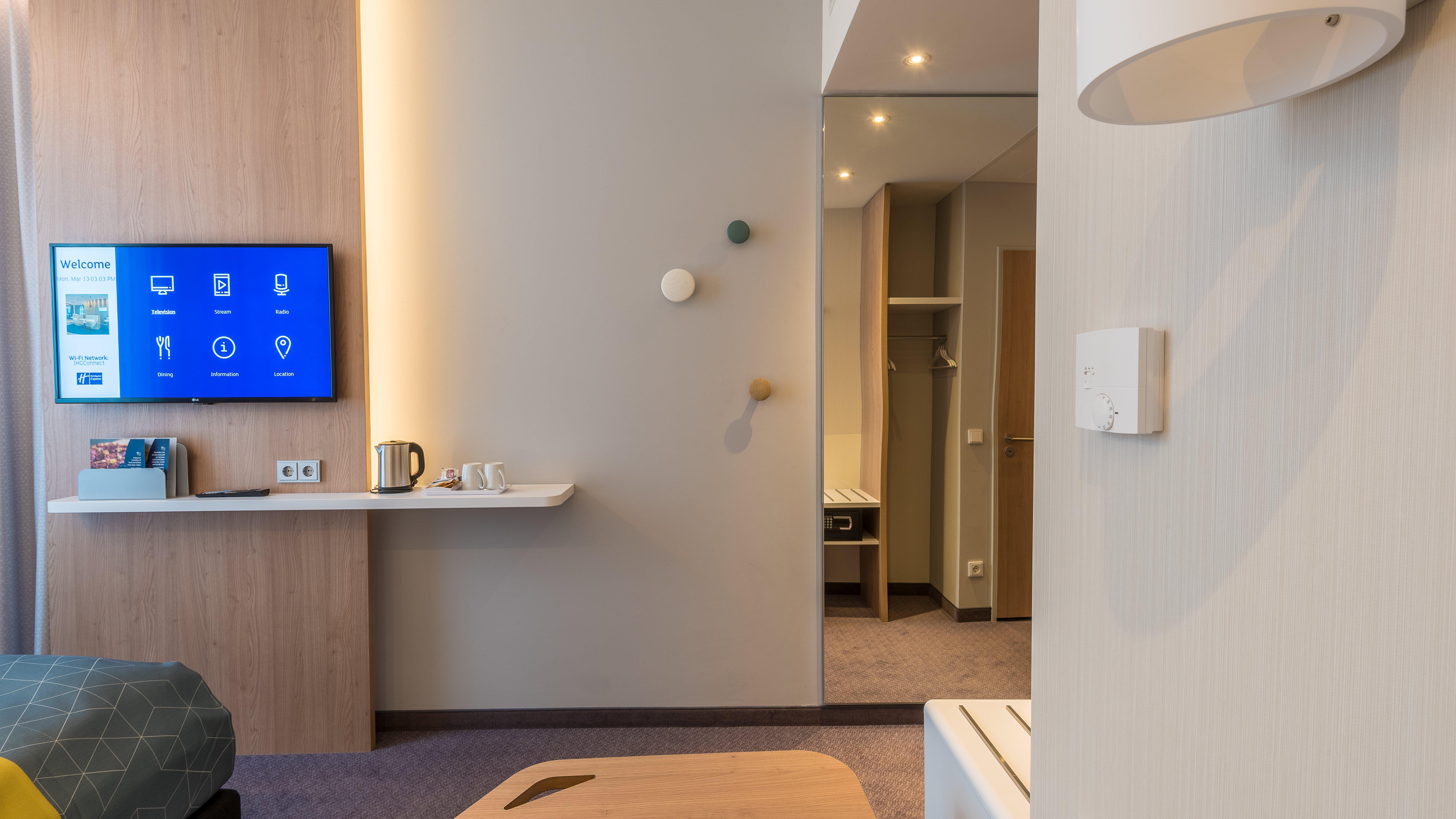Holiday Inn Express Munich City West By Ihg Bagian luar foto