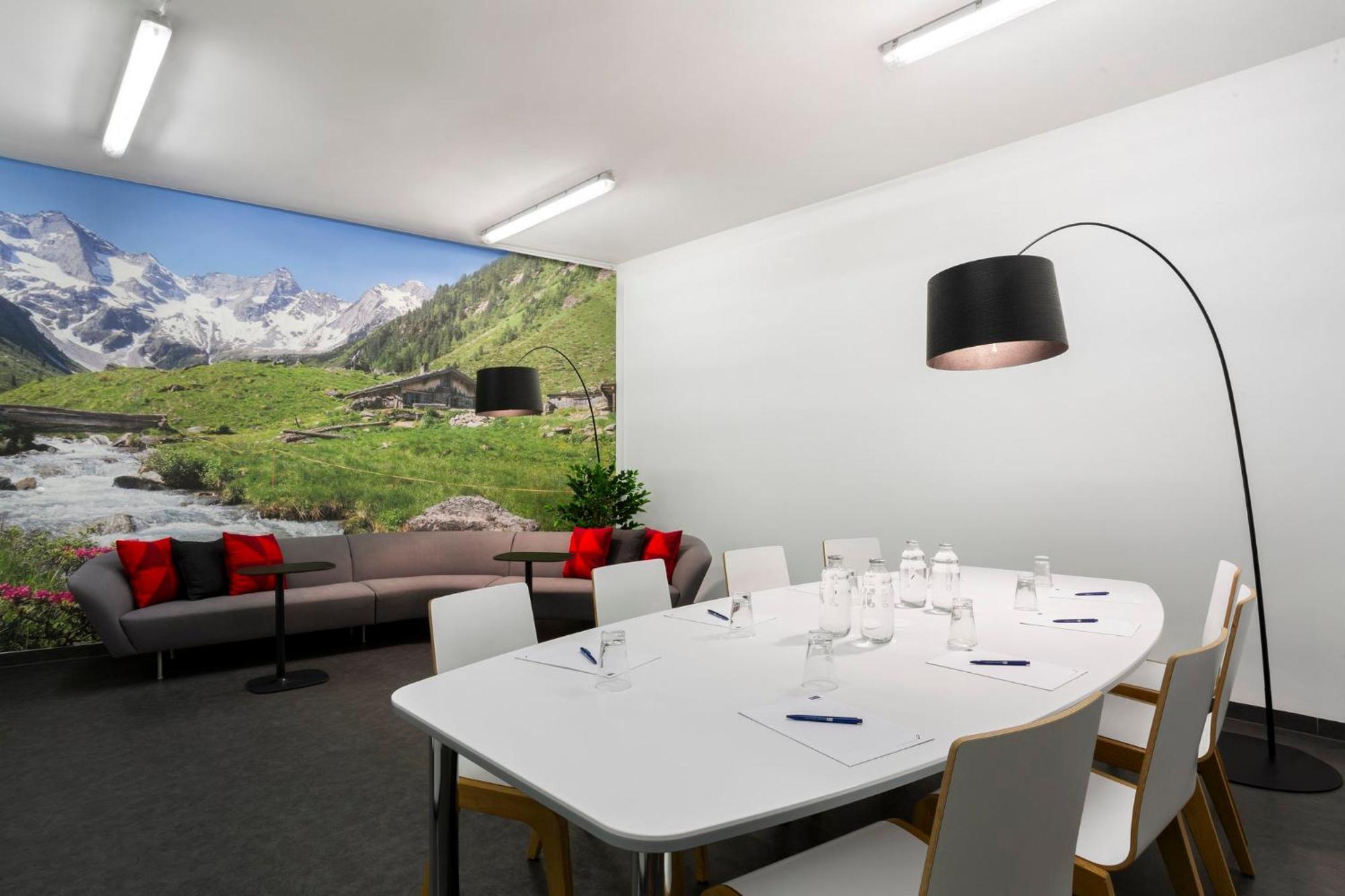 Holiday Inn Express Munich City West By Ihg Bagian luar foto