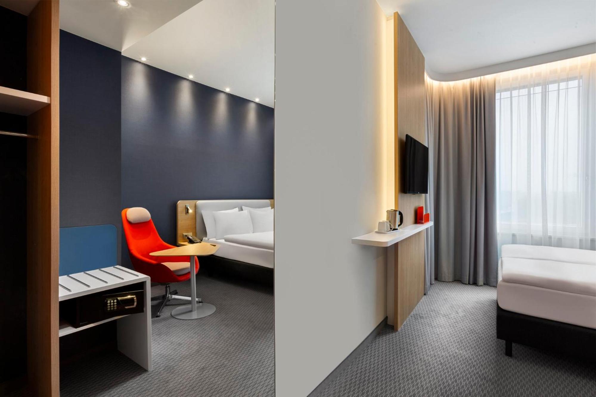 Holiday Inn Express Munich City West By Ihg Bagian luar foto