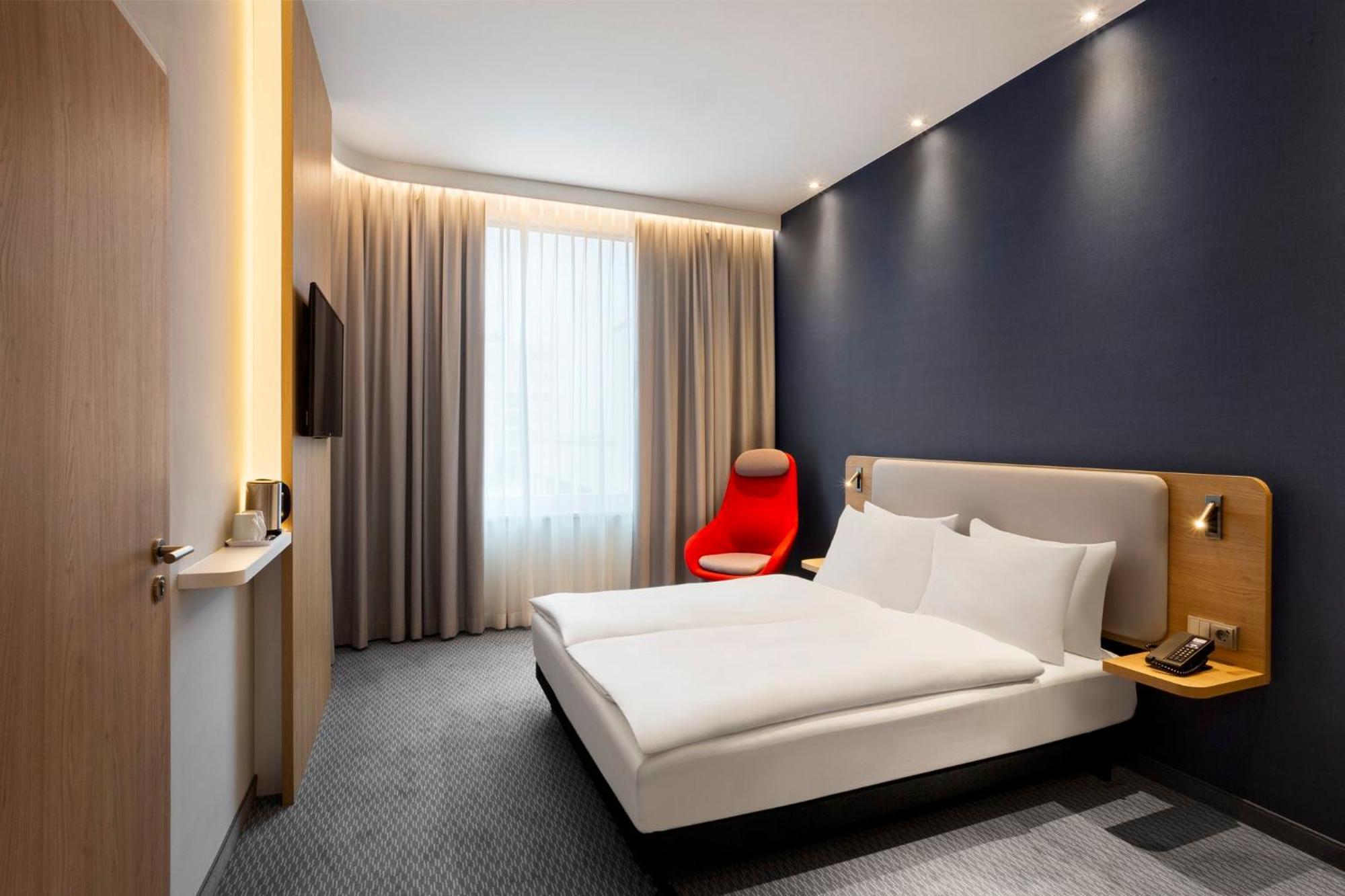 Holiday Inn Express Munich City West By Ihg Bagian luar foto
