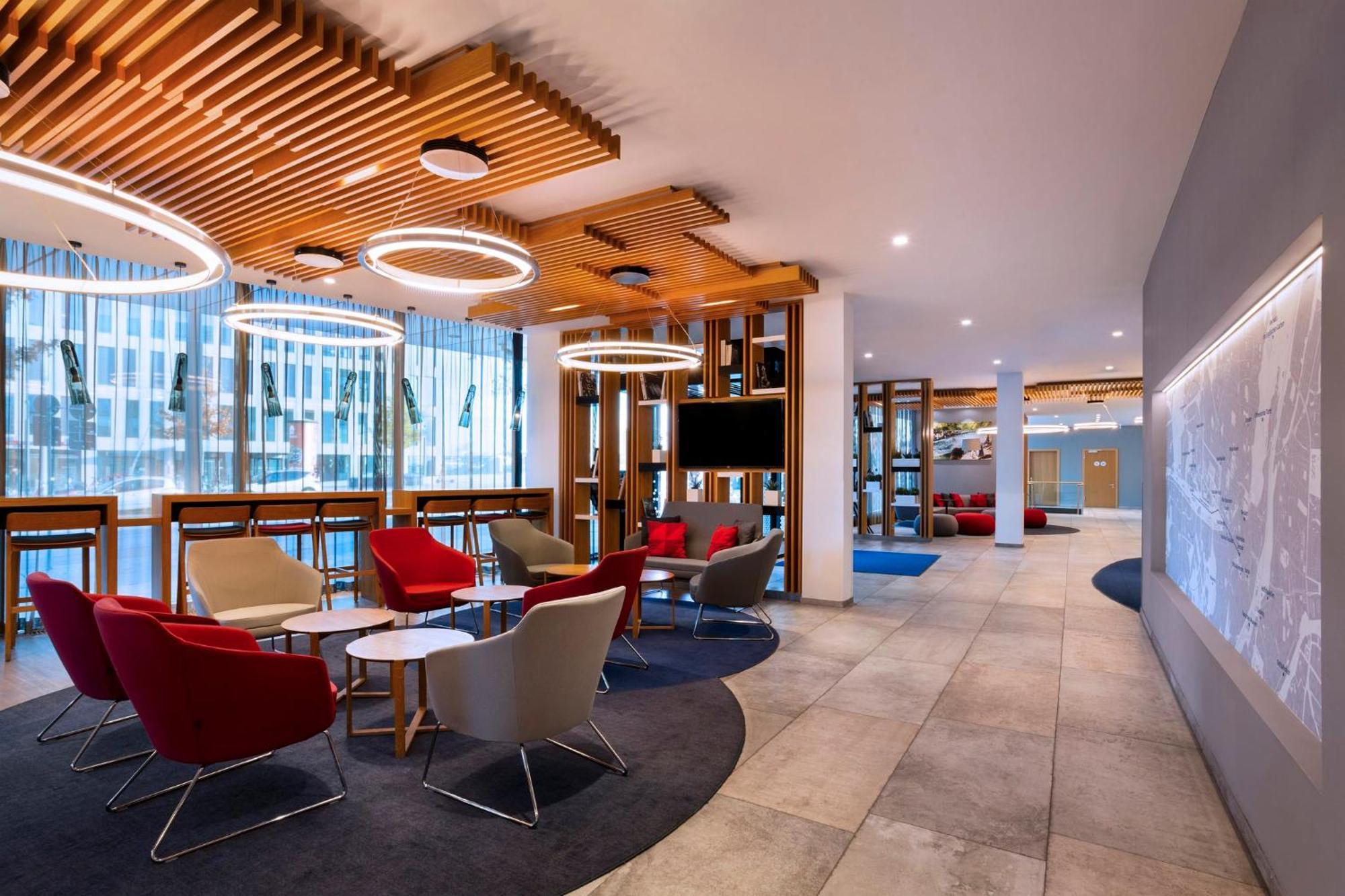 Holiday Inn Express Munich City West By Ihg Bagian luar foto