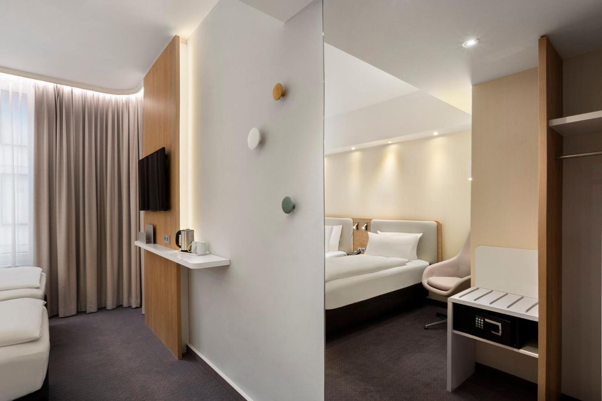 Holiday Inn Express Munich City West By Ihg Bagian luar foto