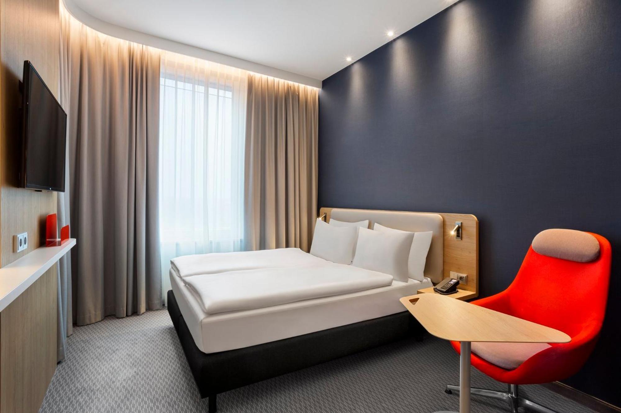 Holiday Inn Express Munich City West By Ihg Bagian luar foto