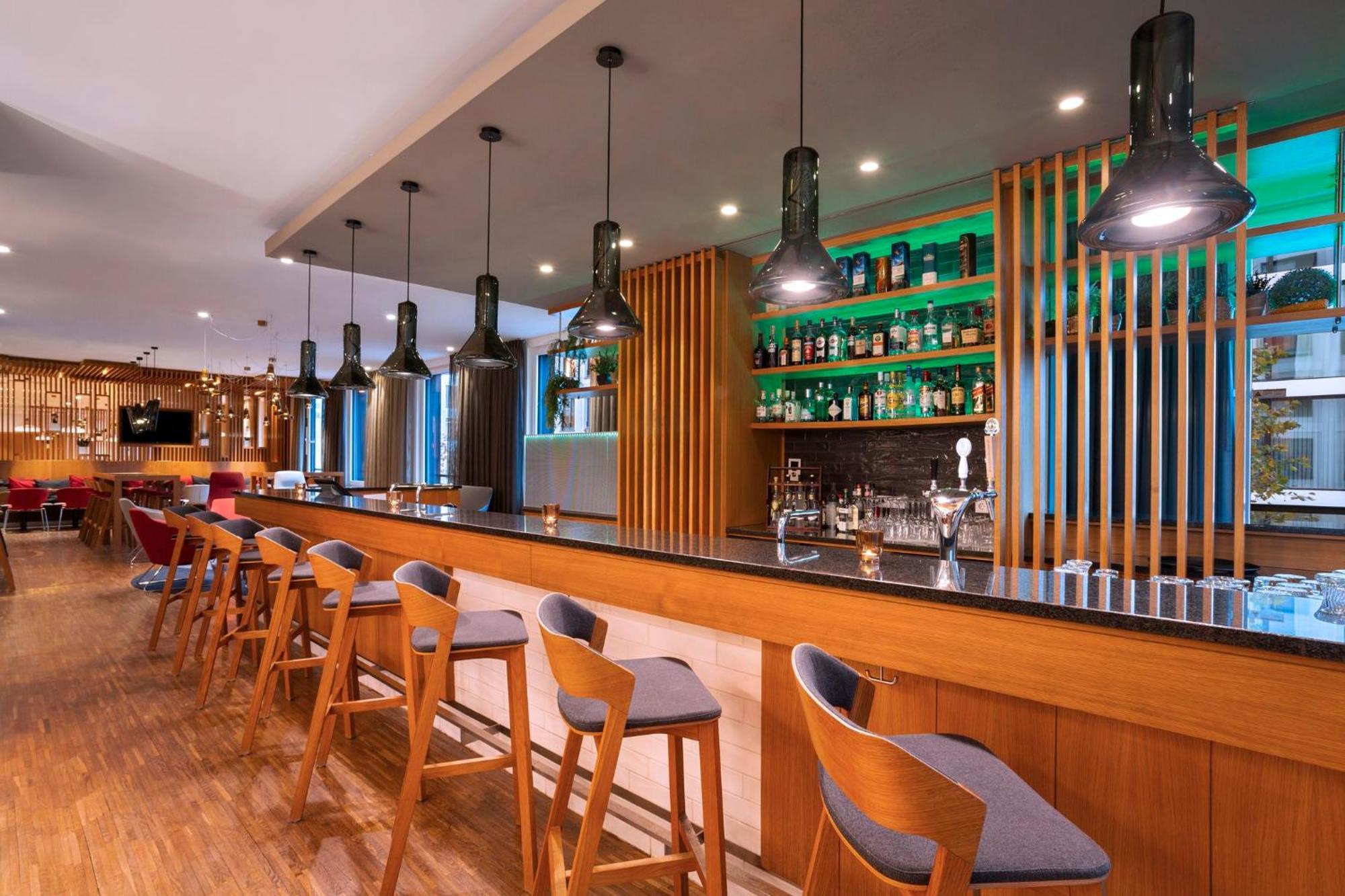 Holiday Inn Express Munich City West By Ihg Bagian luar foto